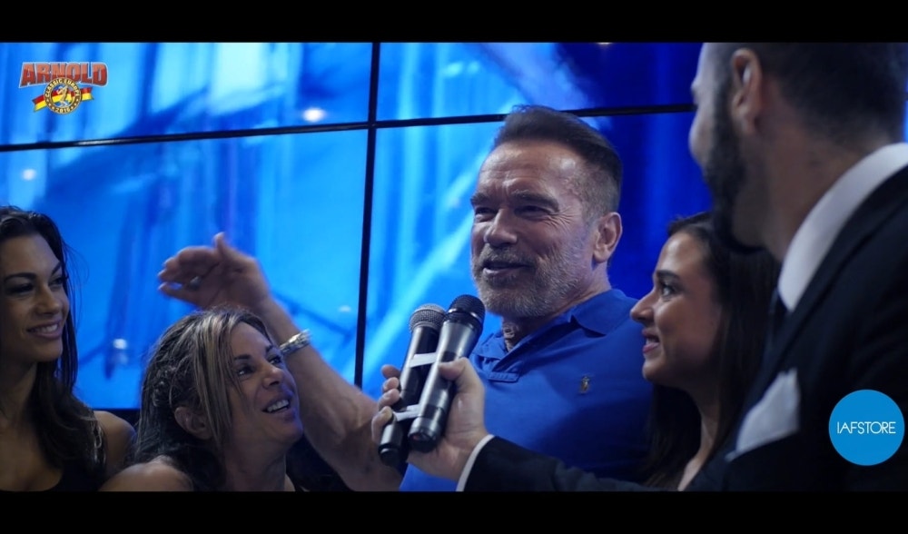 Arnold Schwarzenegger am Yamamoto-Nutrition-Stand bei der Arnold Classic Europe 2016