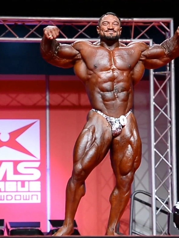 IFBB Pro Roelly Winklaar Ausstellung EVLS Prague Pro 2017