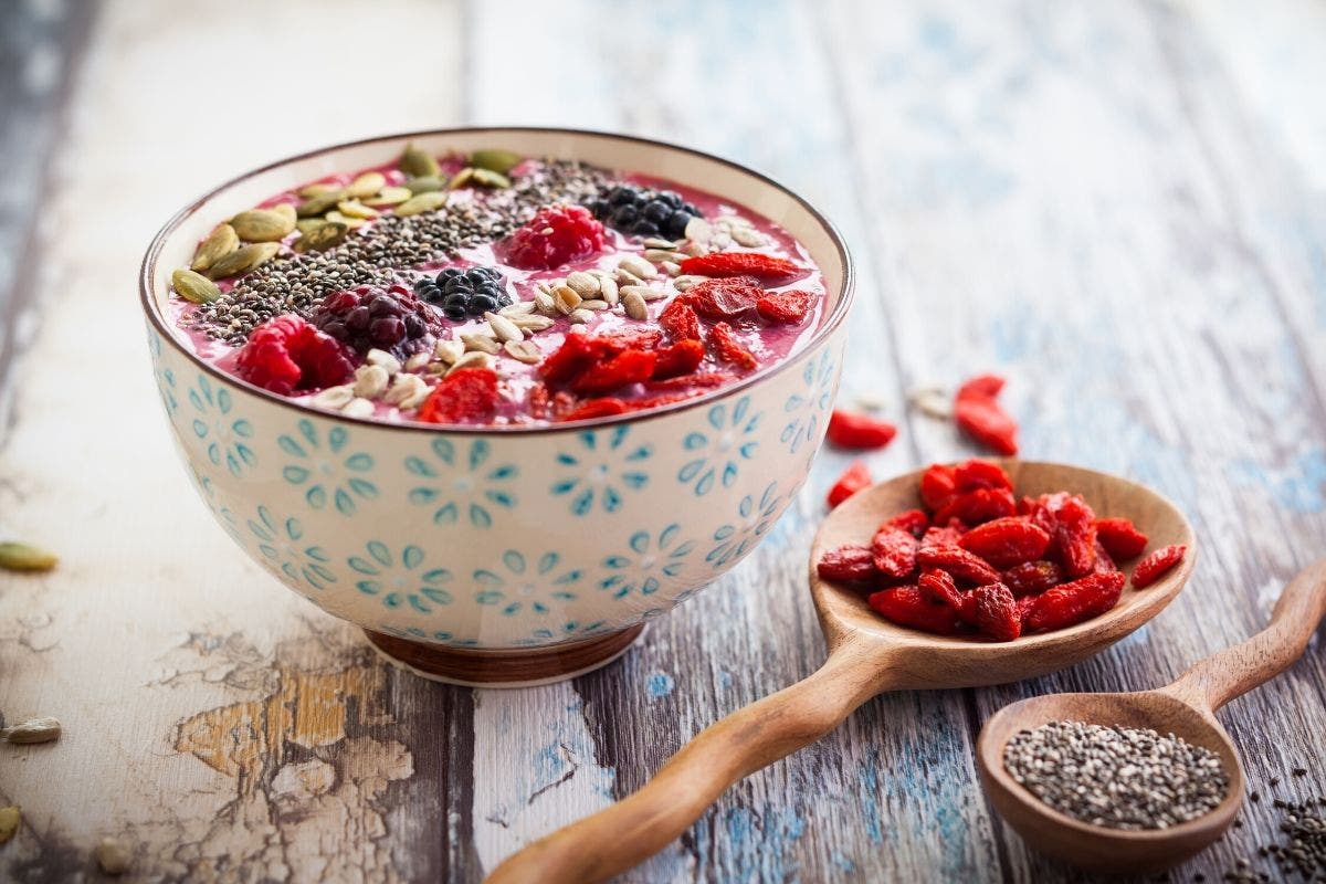 smootie con bacche di goji per colazione smootie con bacche di goji per colazione